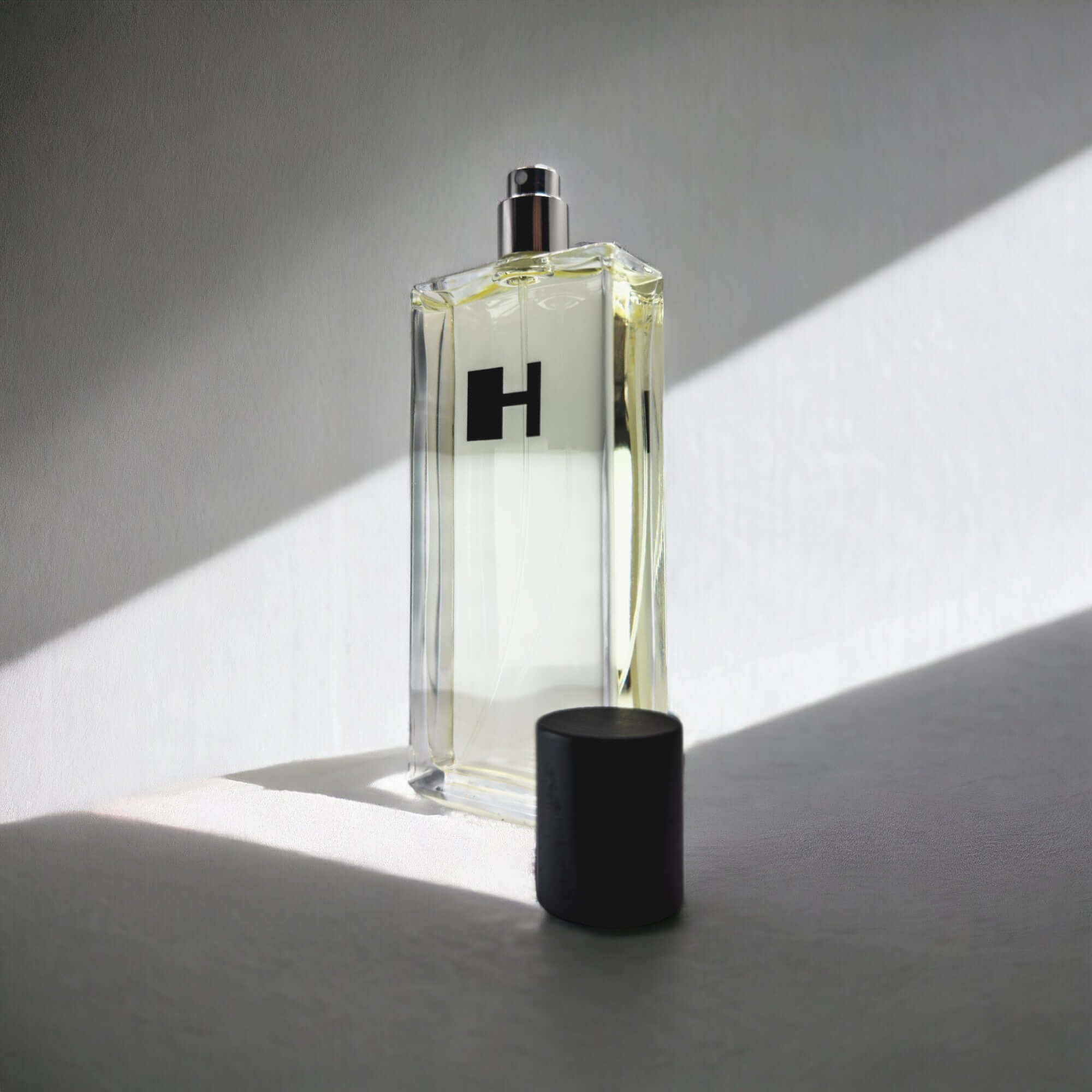 Elizabeth II - Eau De Parfum | Luxury Niche Perfumes | Vegan, Cruelty-Free Fragrances | Hébert Parfums