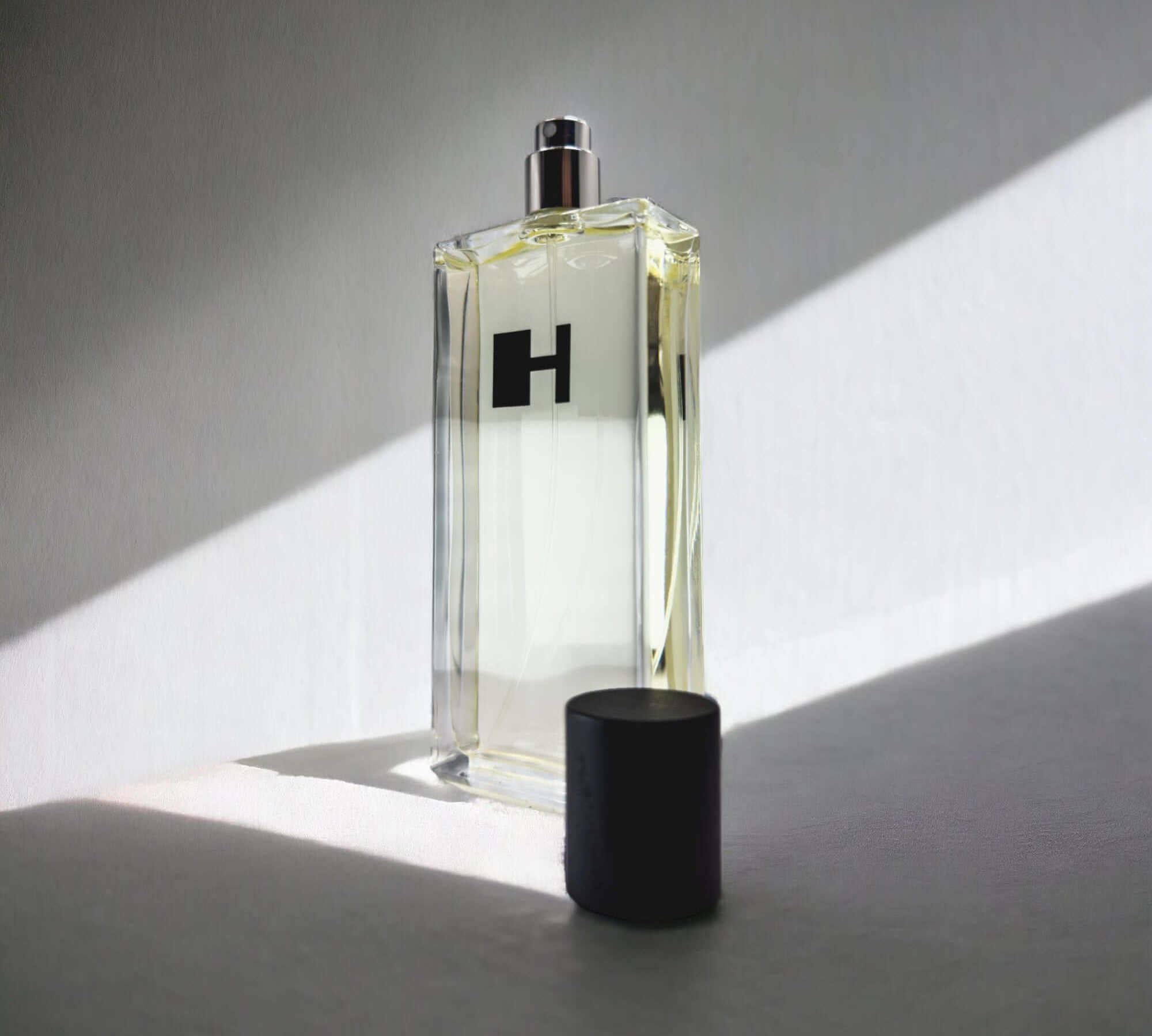 Elizabeth II - Eau De Parfum | Luxury Niche Perfumes | Vegan, Cruelty-Free Fragrances | Hébert Parfums
