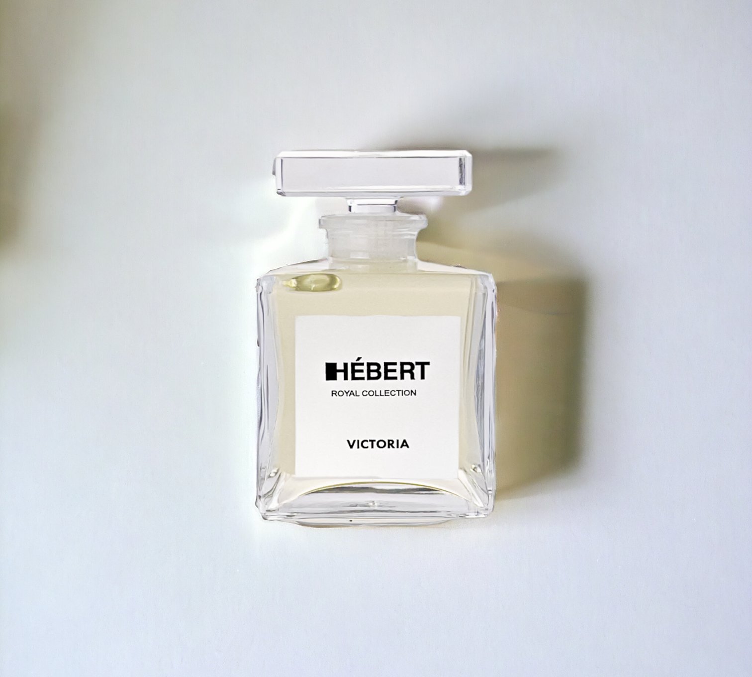 Victoria - Eau De Parfum | Luxury Niche Perfumes | Vegan, Cruelty-Free Fragrances | Hébert Parfums